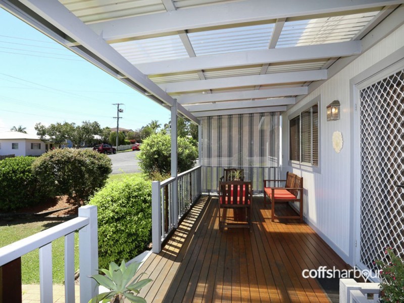 12 Thirteenth Avenue, Sawtell NSW 2452