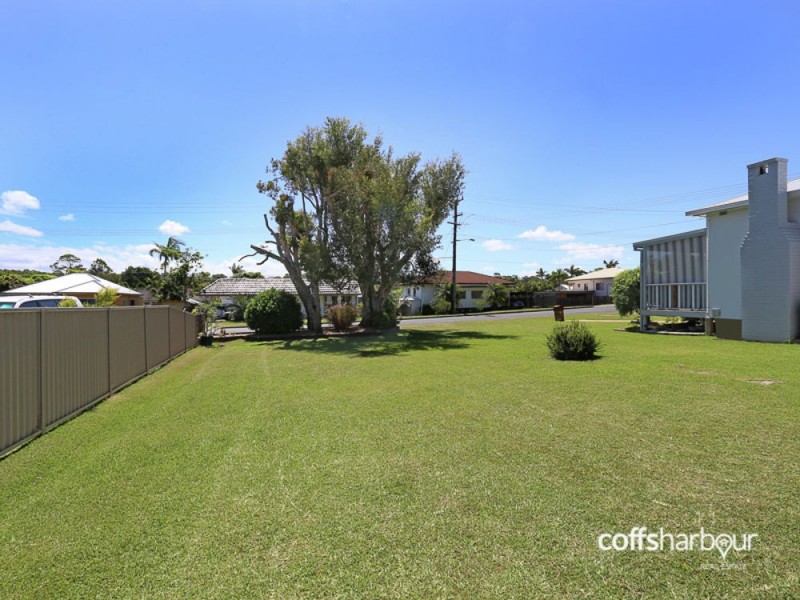 12 Thirteenth Avenue, Sawtell NSW 2452