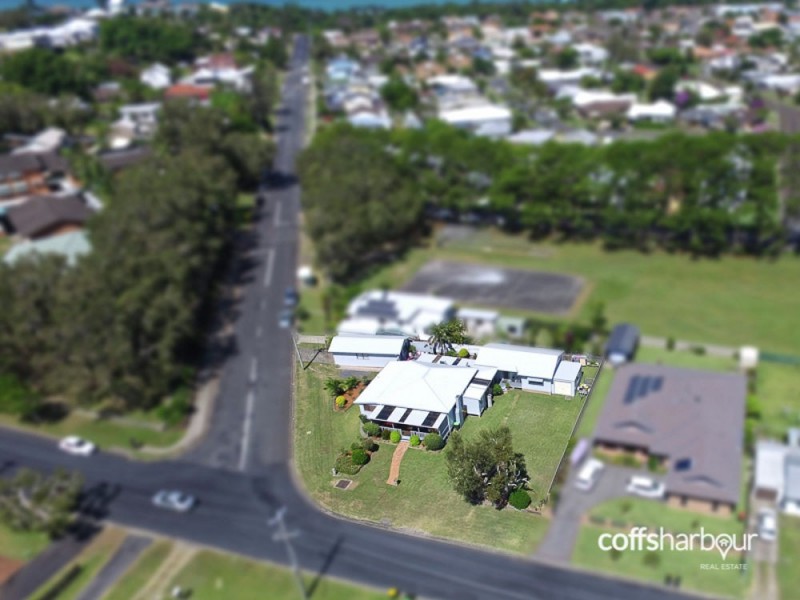12 Thirteenth Avenue, Sawtell NSW 2452
