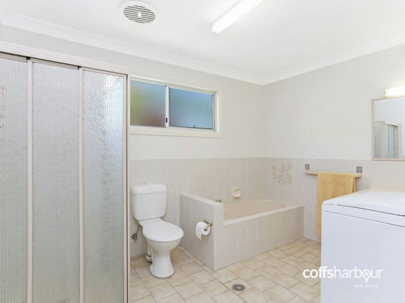 12 Thirteenth Avenue, Sawtell NSW 2452