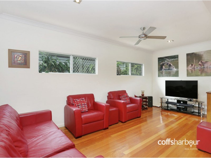 25 Thirteenth Avenue, Sawtell NSW 2452