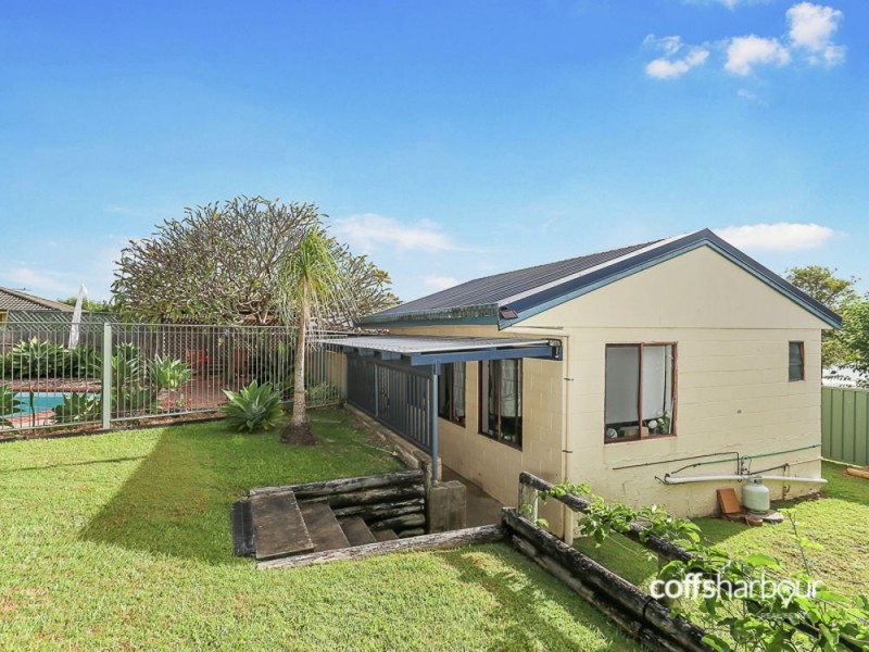 25 Thirteenth Avenue, Sawtell NSW 2452