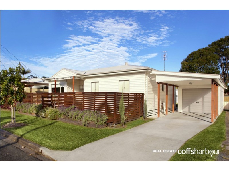 16 Sixteenth Avenue, Sawtell NSW 2452