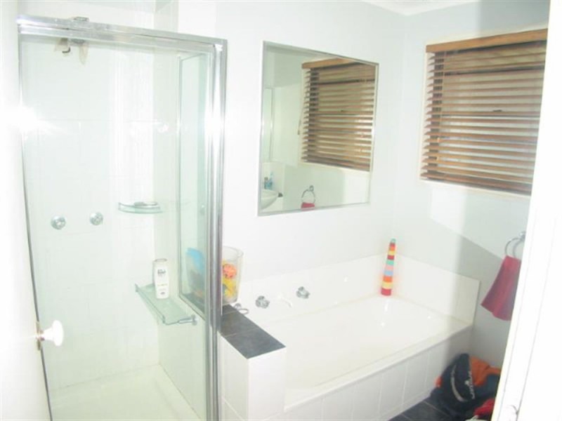 33 Hobbs Crescent, Toormina NSW 2452