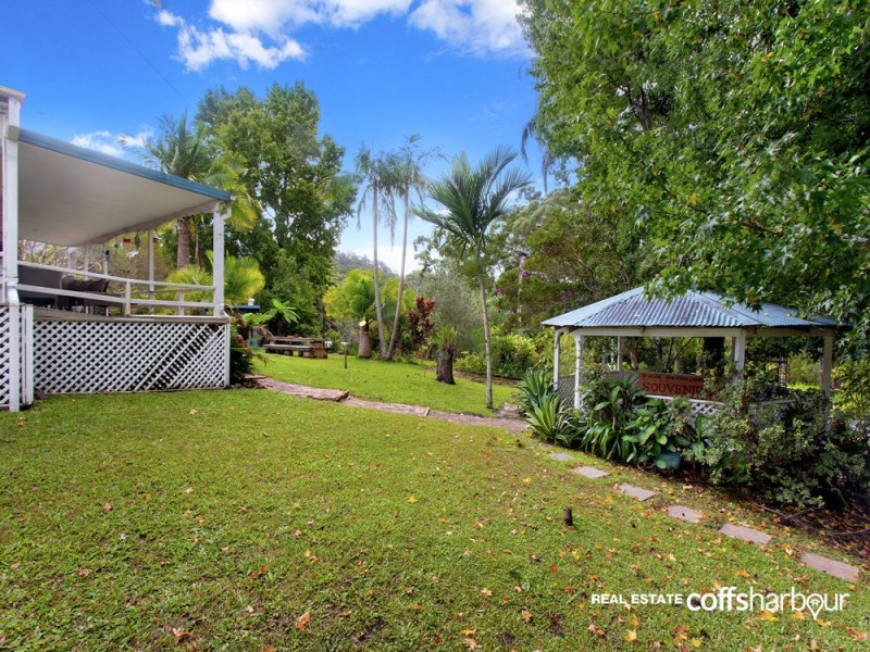 33 McAlpine Way, Boambee NSW 2450