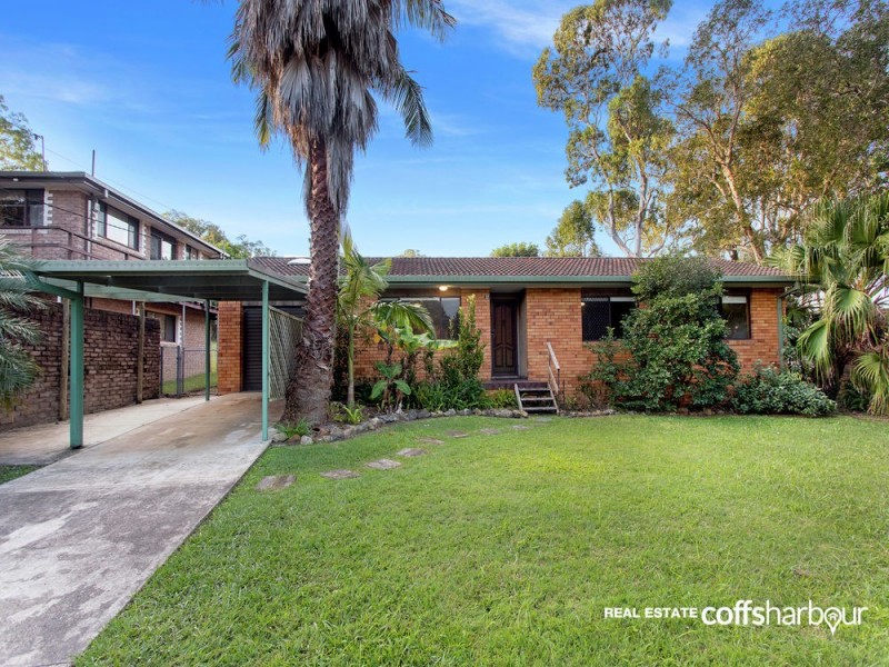 37 Gillibri Crescent, Sawtell NSW 2452