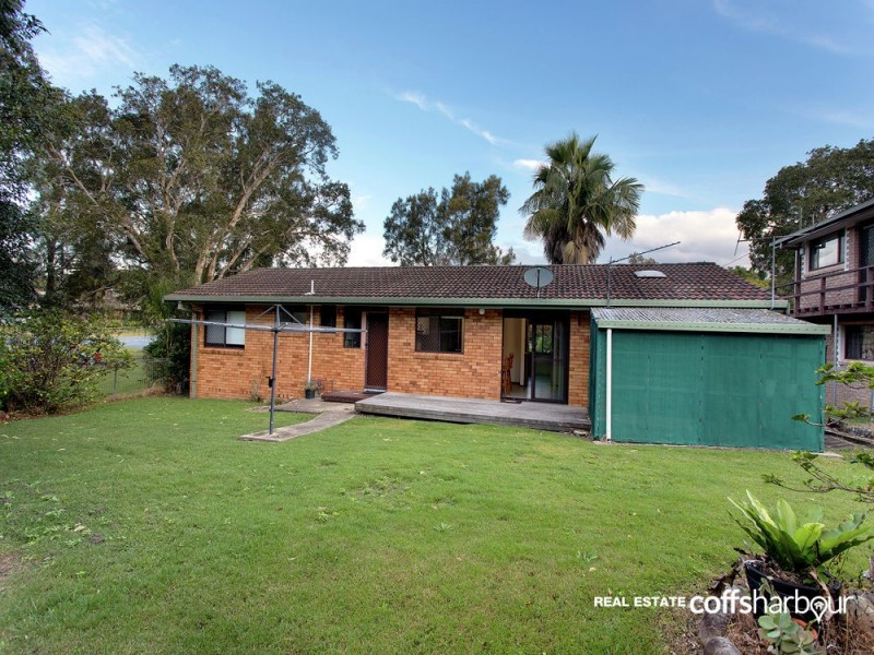 37 Gillibri Crescent, Sawtell NSW 2452