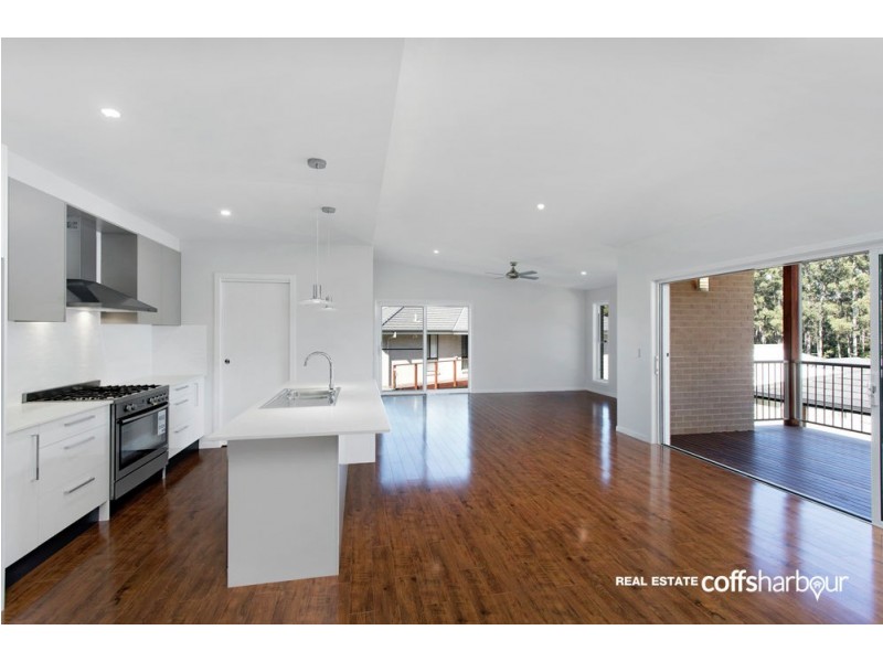 44 Mimiwali Drive, Bonville NSW 2441