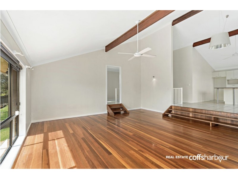 2 Cunningham Crescent, Sawtell NSW 2452