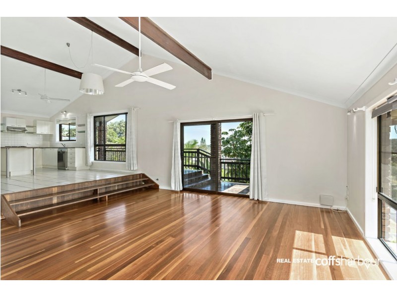 2 Cunningham Crescent, Sawtell NSW 2452