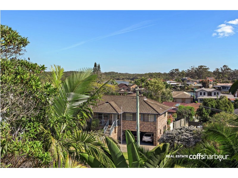 2 Cunningham Crescent, Sawtell NSW 2452