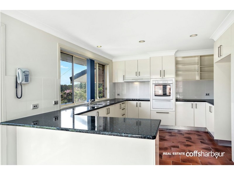 4 Cunningham Crescent, Sawtell NSW 2452