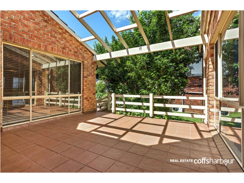 4 Cunningham Crescent, Sawtell NSW 2452