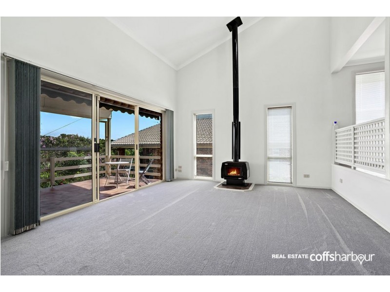 4 Cunningham Crescent, Sawtell NSW 2452