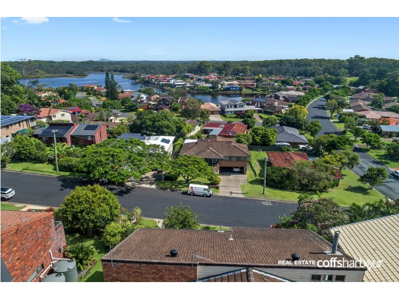 4 Cunningham Crescent, Sawtell NSW 2452