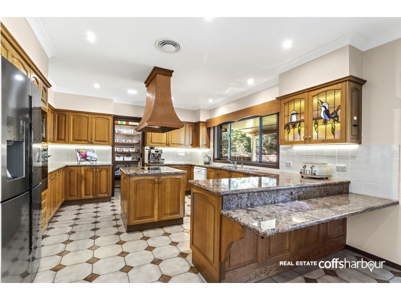 75 Faviell Drive, Bonville NSW 2441