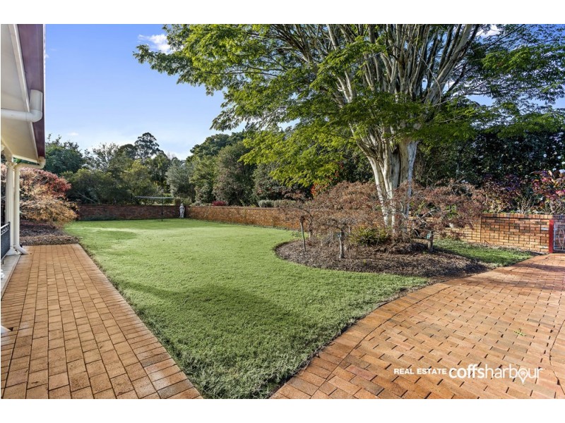 75 Faviell Drive, Bonville NSW 2441