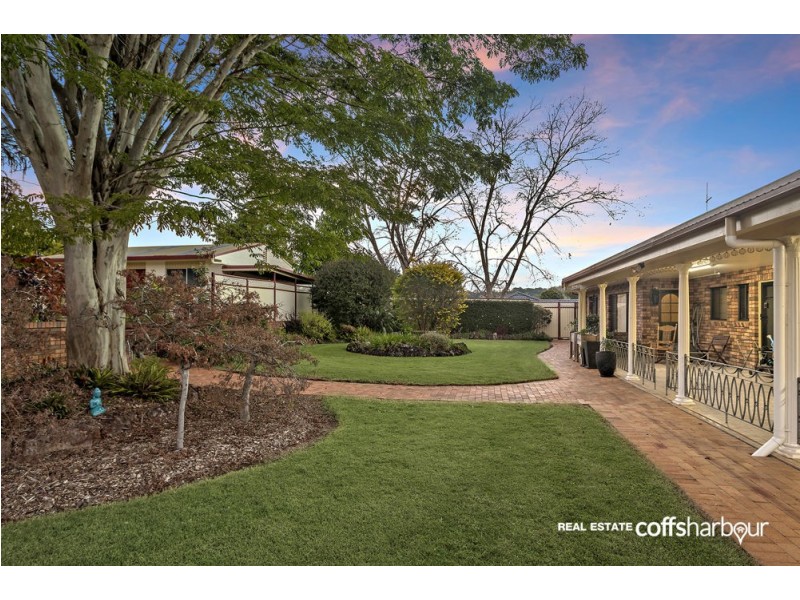 75 Faviell Drive, Bonville NSW 2441