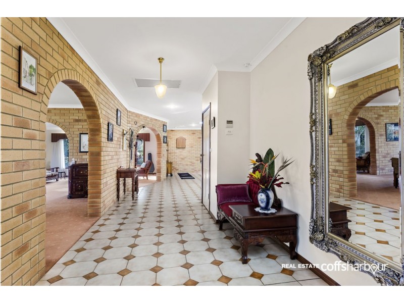 75 Faviell Drive, Bonville NSW 2441