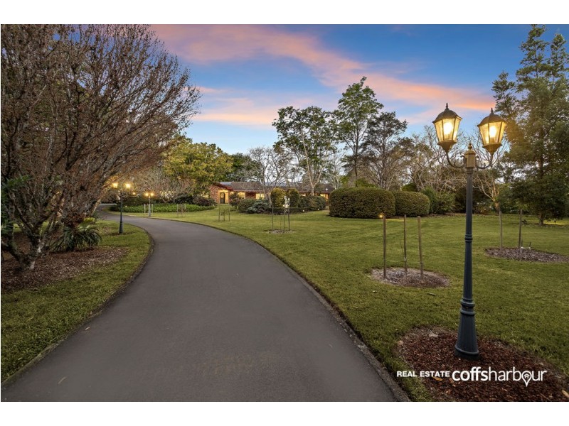 75 Faviell Drive, Bonville NSW 2441