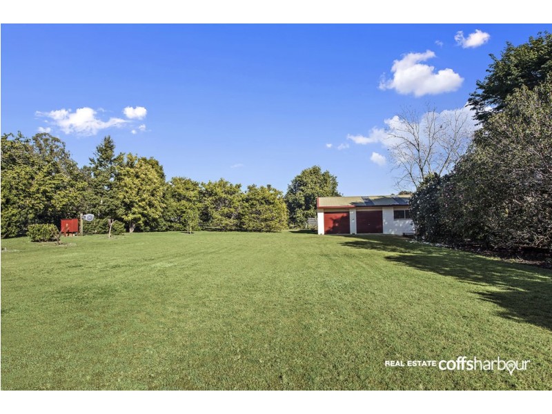 75 Faviell Drive, Bonville NSW 2441