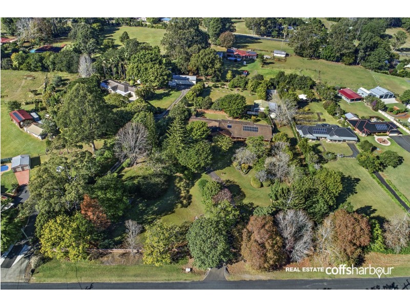 75 Faviell Drive, Bonville NSW 2441