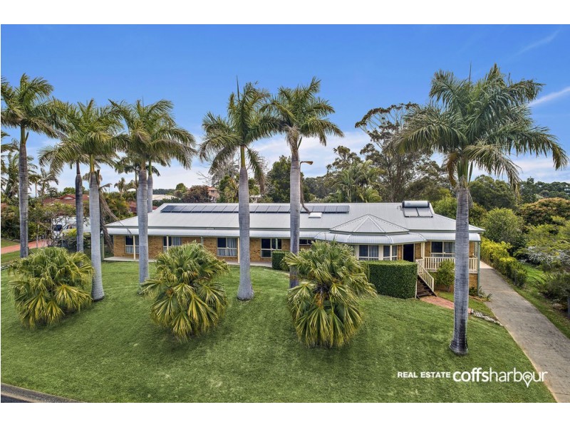 4 Sea Breeze Place, Boambee East NSW 2452