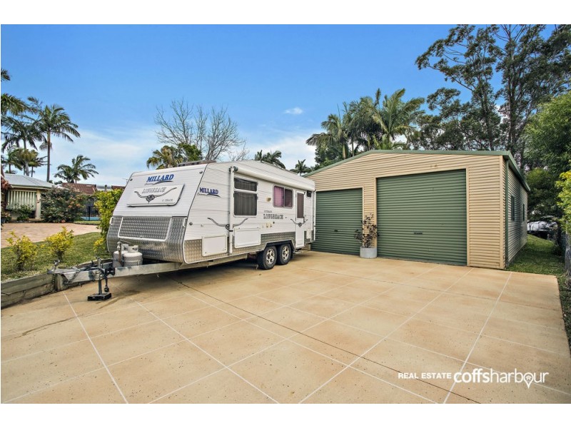 4 Sea Breeze Place, Boambee East NSW 2452