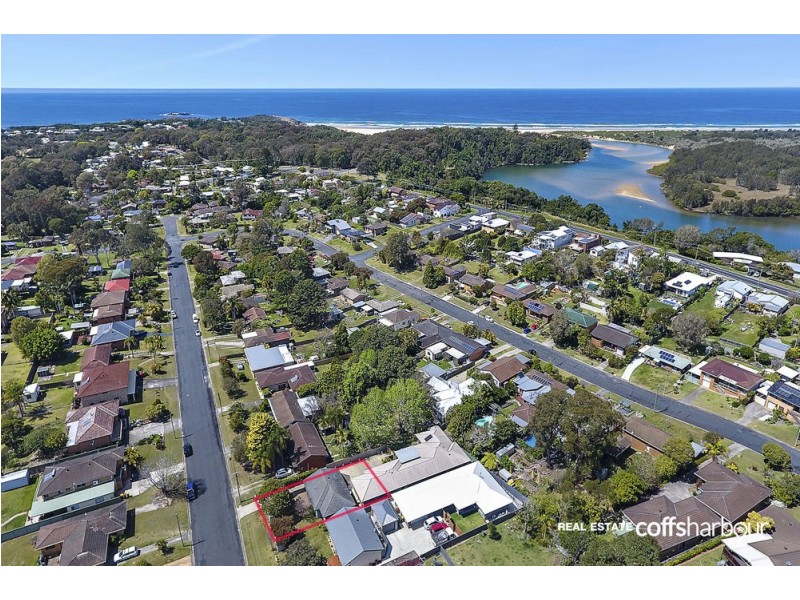 14 Gillibri Crescent, Sawtell NSW 2452
