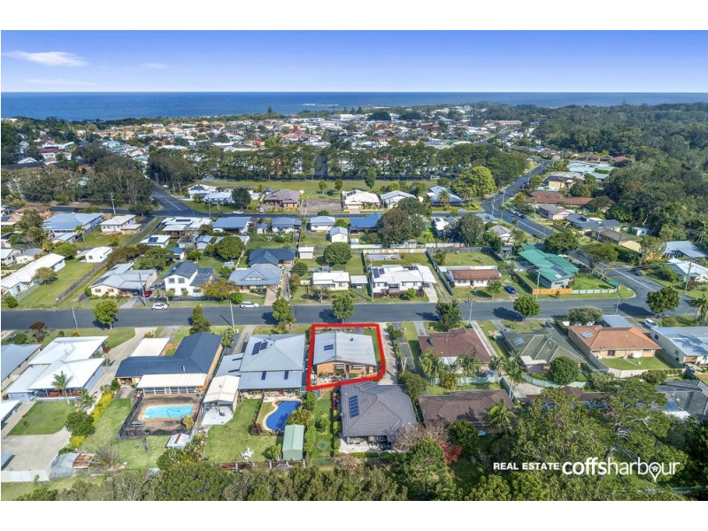 17 Sixteenth Avenue, Sawtell NSW 2452