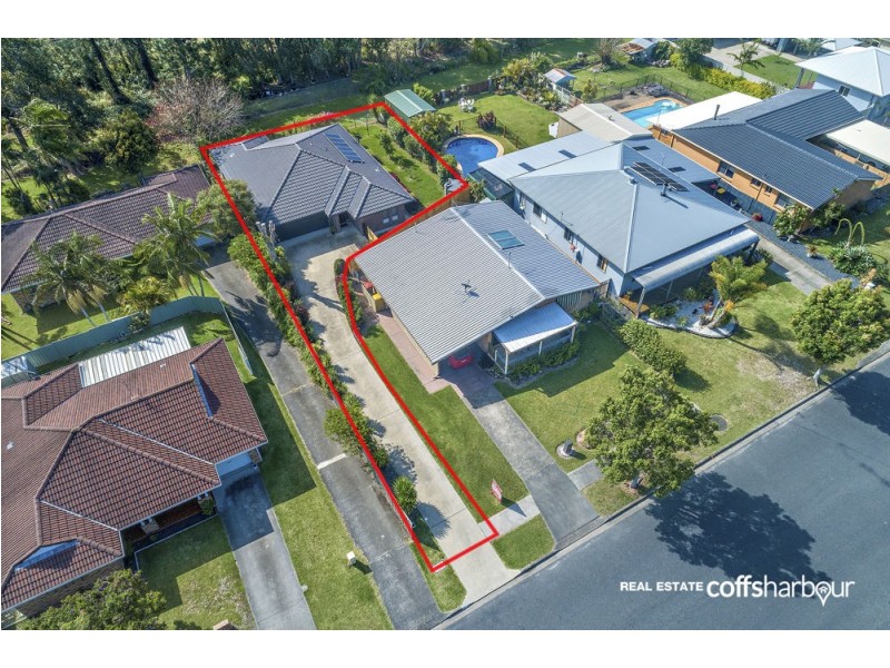17A Sixteenth Avenue, Sawtell NSW 2452