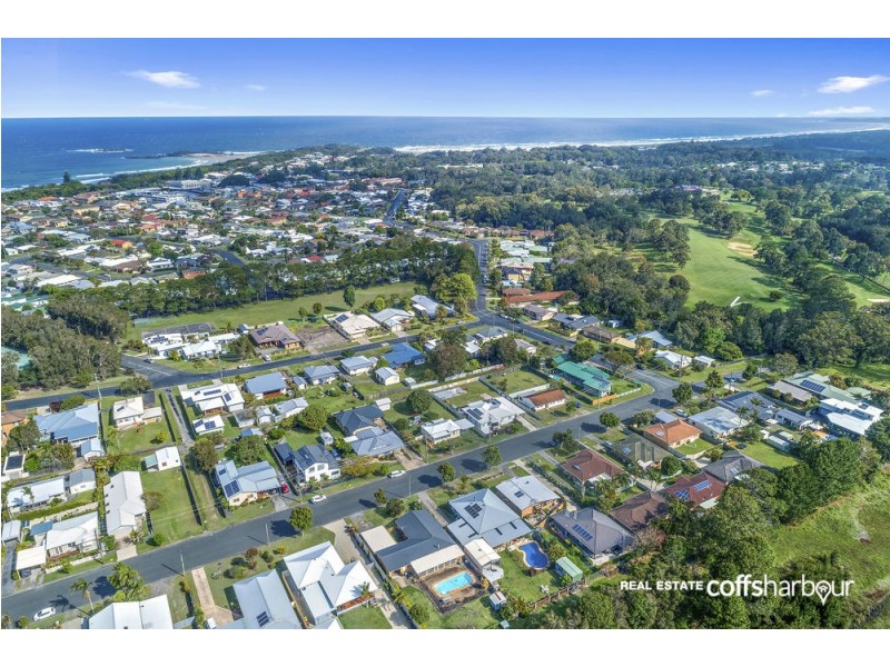 17A Sixteenth Avenue, Sawtell NSW 2452
