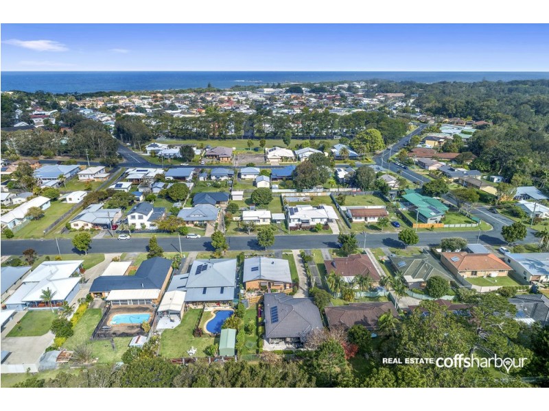 17A Sixteenth Avenue, Sawtell NSW 2452