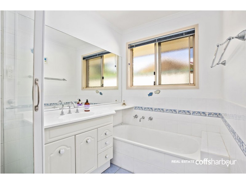 34 Soren Larsen Crescent, Boambee East NSW 2452