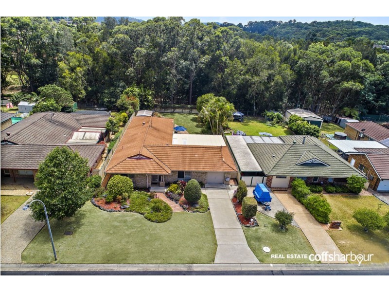 34 Soren Larsen Crescent, Boambee East NSW 2452