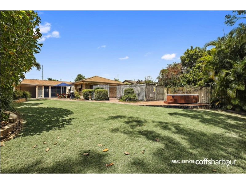 34 Soren Larsen Crescent, Boambee East NSW 2452