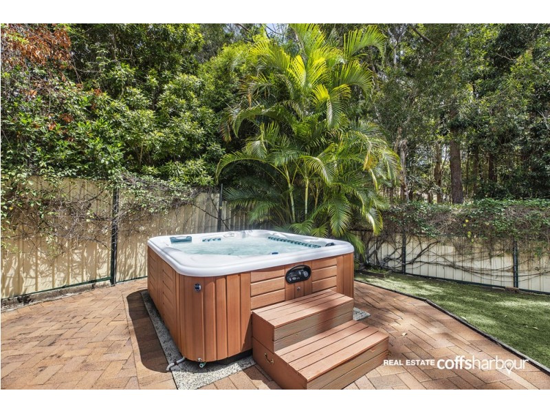 34 Soren Larsen Crescent, Boambee East NSW 2452