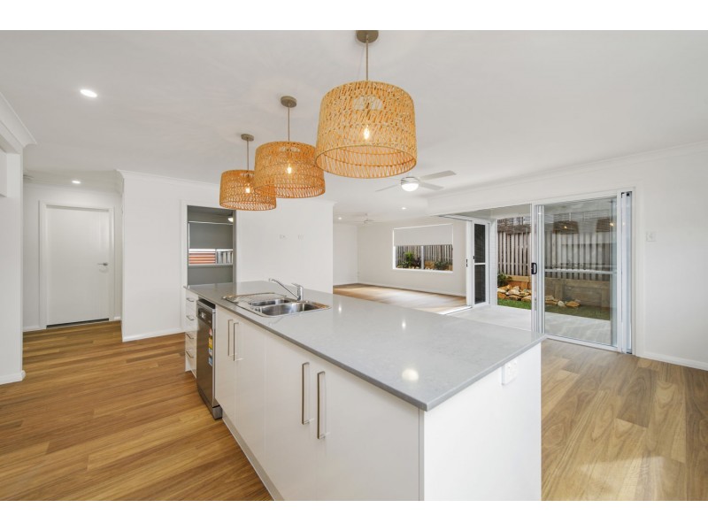 5 Black Caviar Parade, Port Macquarie NSW 2444