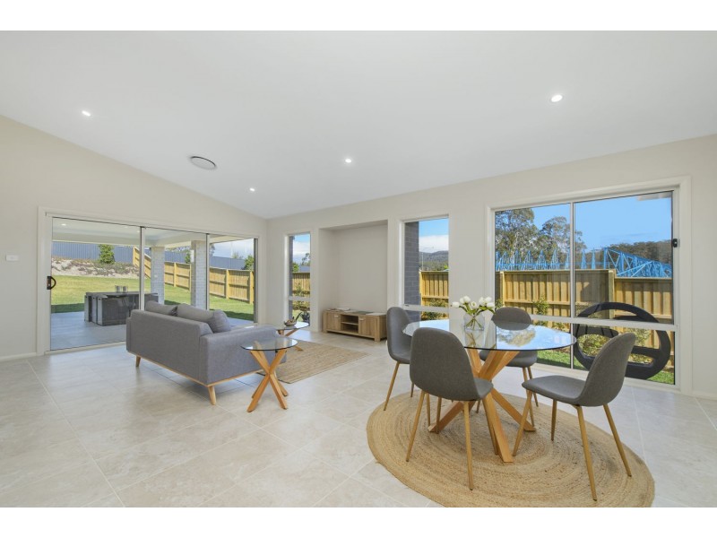 79 South Atlantic Drive, Lake Cathie NSW 2445