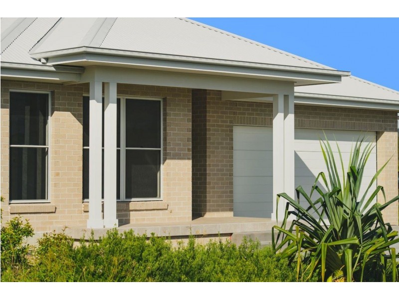 79 South Atlantic Drive, Lake Cathie NSW 2445