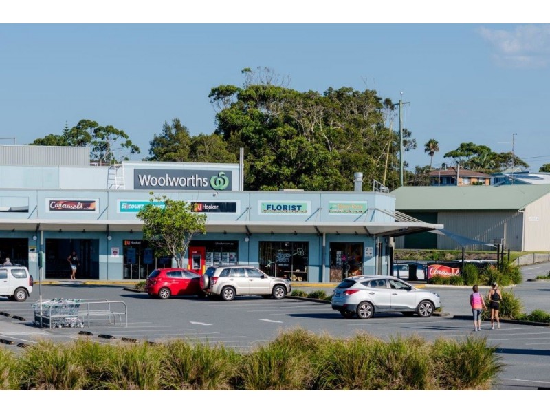 320 White Water Terrace, Lake Cathie NSW 2445