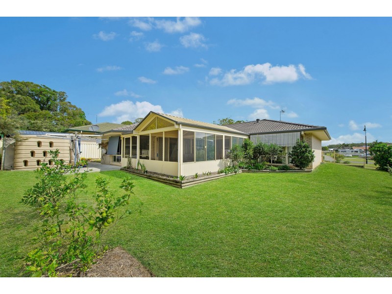 4 Bain Place, Bonny Hills NSW 2445