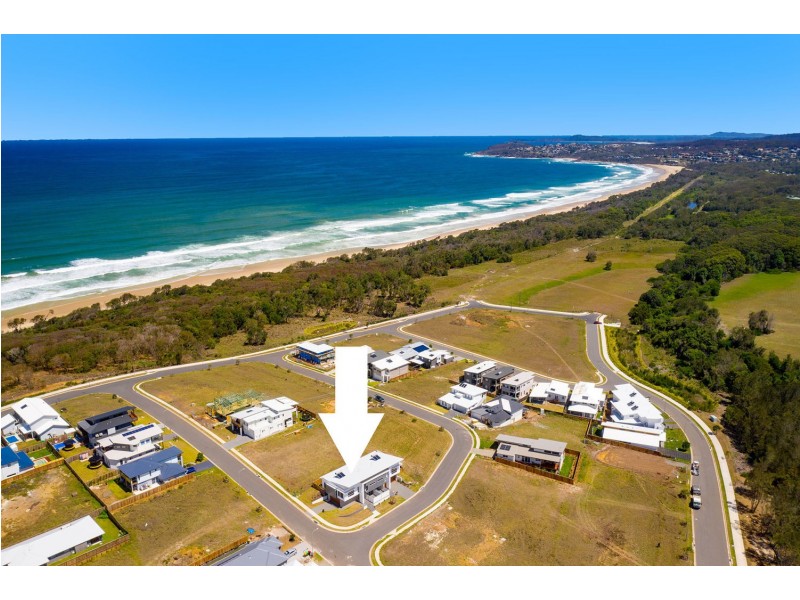 1 Sandy Shores, Lake Cathie NSW 2445