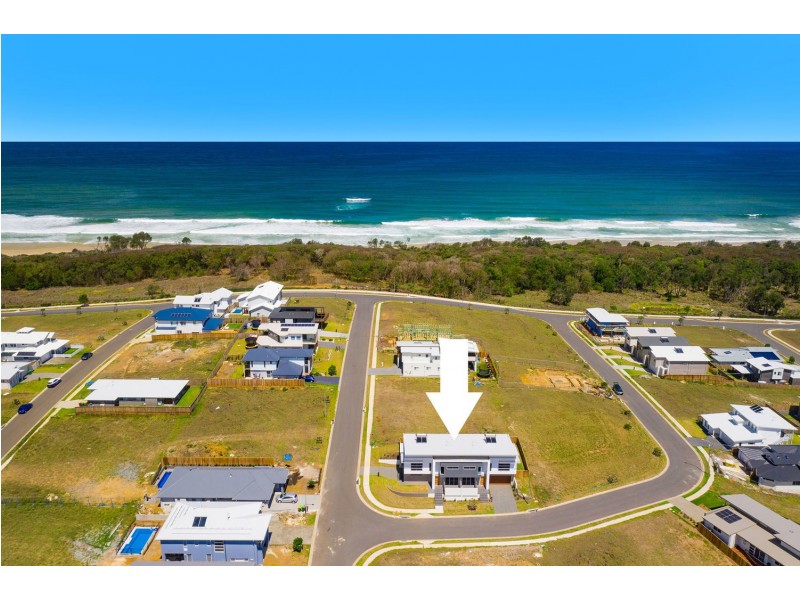 1 Sandy Shores, Lake Cathie NSW 2445