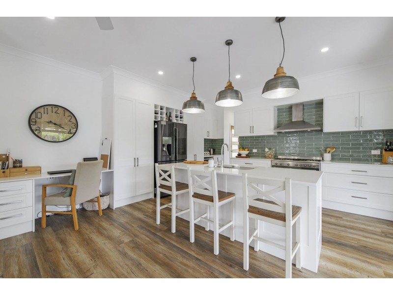 242 John Oxley Drive, Thrumster NSW 2444