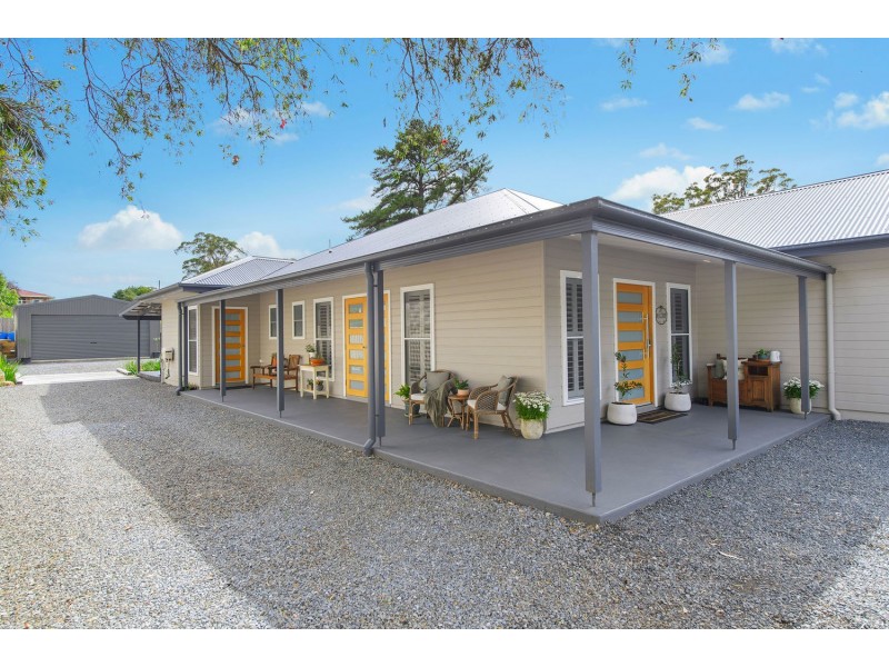 242 John Oxley Drive, Thrumster NSW 2444