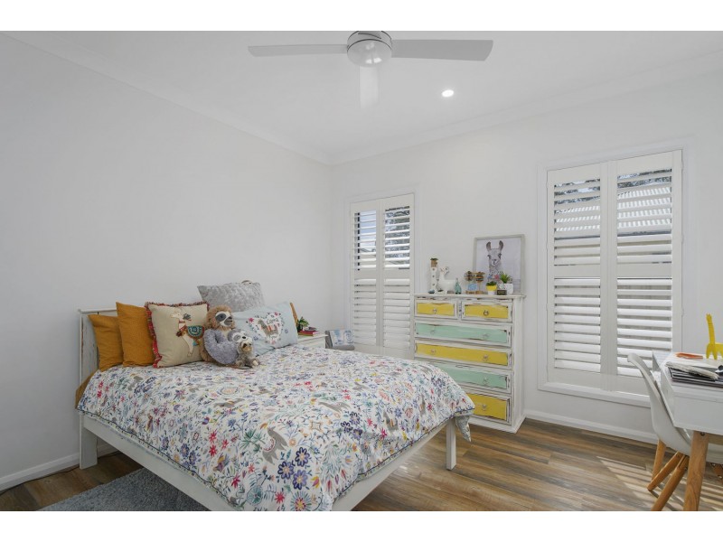 242 John Oxley Drive, Thrumster NSW 2444