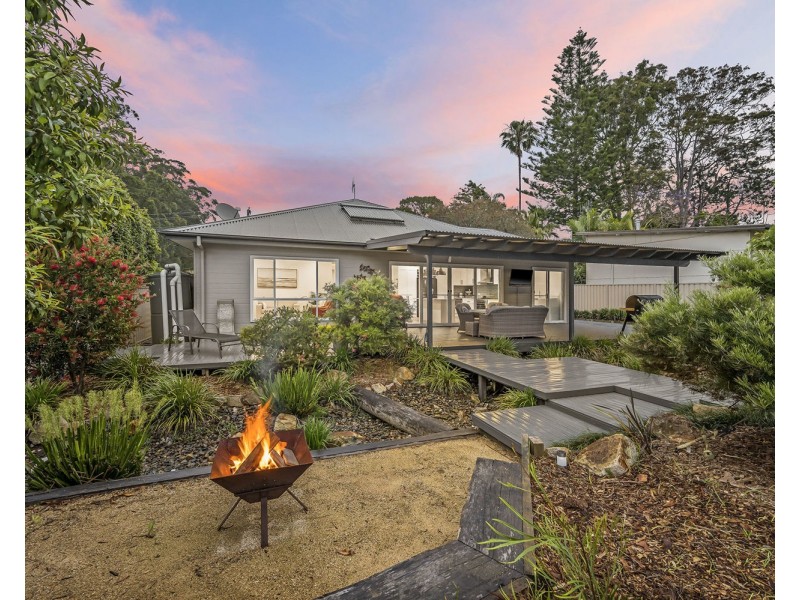 242 John Oxley Drive, Thrumster NSW 2444