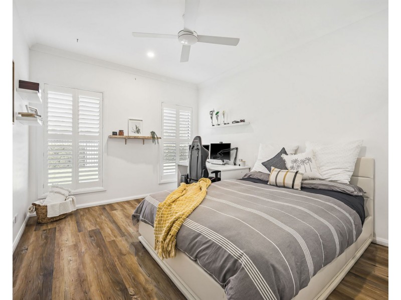 242 John Oxley Drive, Thrumster NSW 2444