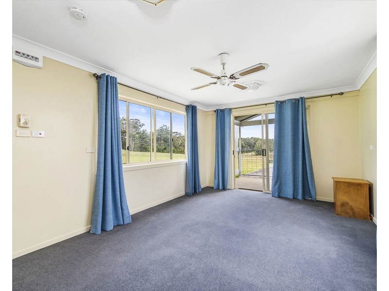 293 John Oxley Drive, Thrumster NSW 2444